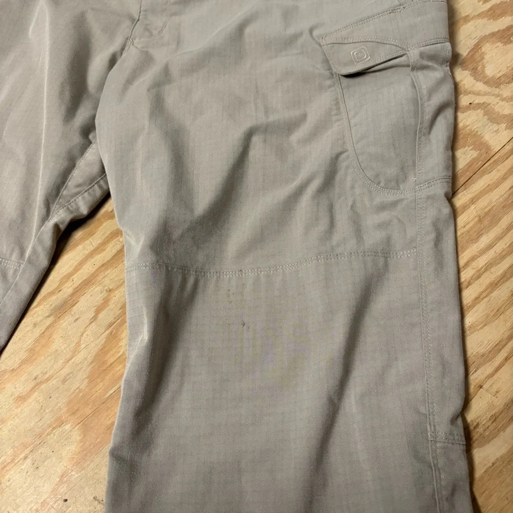 5.11 Tactical Men's Khaki Cargo Pants 44X34 Gorpcore *FLAW